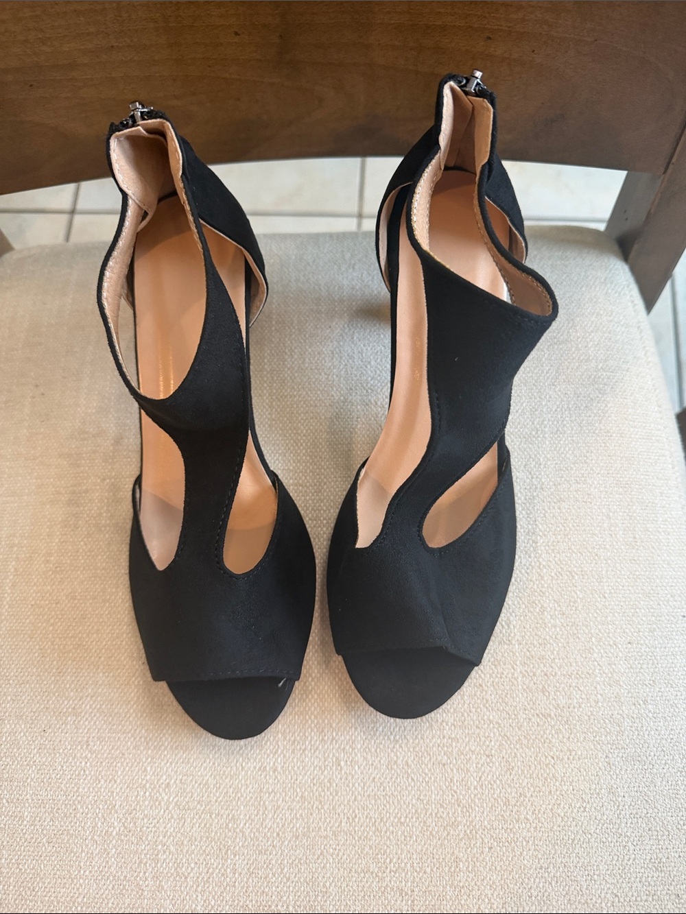 Women's Black Open-Toe Slingback Heels with Cutout Design